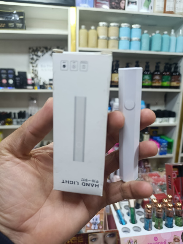 خرید ال ای دی چراغ قوه ای شارژیhand light - آرایشی ارغوان